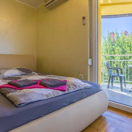 Romantisches Studio-apartment Nur Sagenhafte 50 Meter Vom Sandstrand Entfernt * Crikvenica