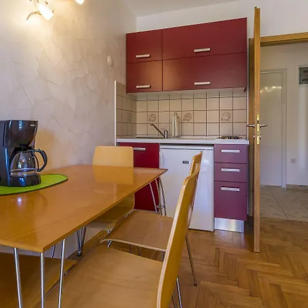 Romantisches Studio-apartment Nur Sagenhafte 50 Meter Vom Sandstrand Entfernt