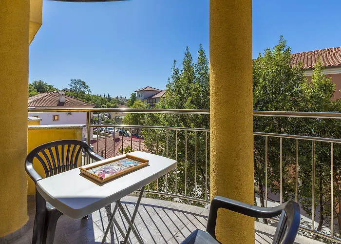 Апартаменты Romantisches Studio-apartment Nur Sagenhafte 50 Meter Vom Sandstrand Entfernt