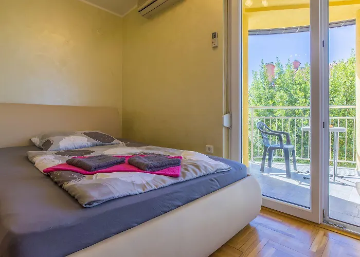 Romantisches Studio-apartment Nur Sagenhafte 50 Meter Vom Sandstrand Entfernt * Цриквеница