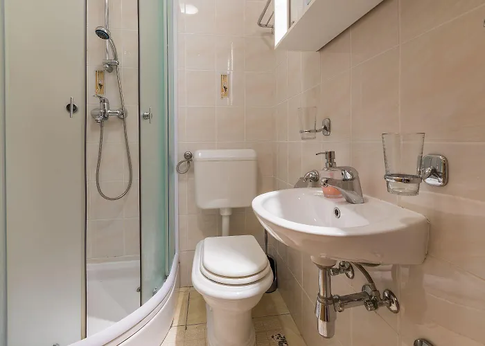 Romantisches Studio-apartment Nur Sagenhafte 50 Meter Vom Sandstrand Entfernt Цриквеница